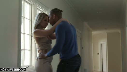 Szex kép: Fehér csaj szeretkezik fekete barátjával