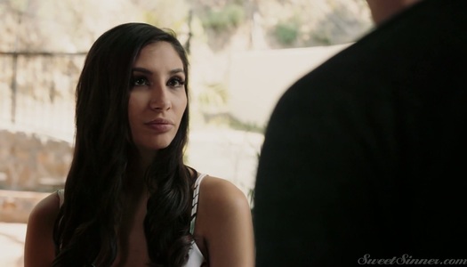 Szex kép: A barna hajú csaj megcsalja a férjét kopasz fejű szomszédjával